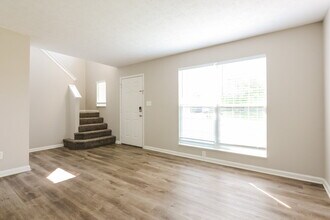 6827 Devinney Ln in Indianapolis, IN - Building Photo - Building Photo