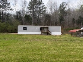 6585 TN-13 in Waverly, TN - Building Photo