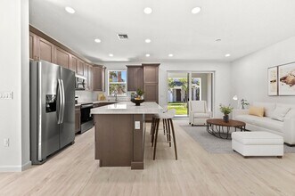 16404 Mirabell Mnr Ln in Westlake, FL - Foto de edificio - Building Photo