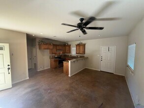 156 Summer Creek Dr in Longview, TX - Building Photo - Building Photo