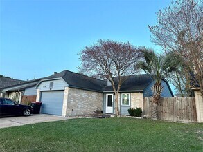 7114 Golden Dale Ct in Cypress, TX - Building Photo - Building Photo