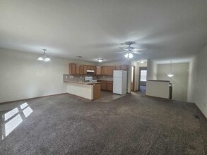 1104 Country Club Ln in Junction City, KS - Building Photo - Building Photo