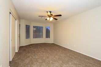 2319 E Taro Ln in Phoenix, AZ - Building Photo - Building Photo