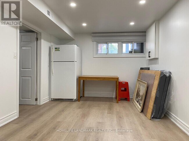 14 Lady Churchill Ct in Toronto, ON - Building Photo - Building Photo