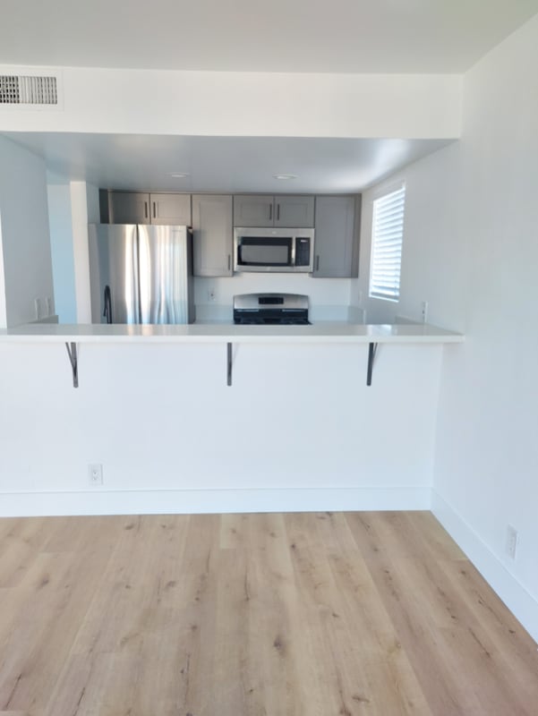 2455 Corinth Ave in Los Angeles, CA - Building Photo - Building Photo