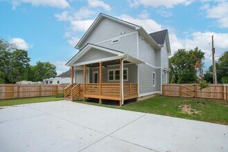 1611 Century St in Nashville, TN - Building Photo - Building Photo