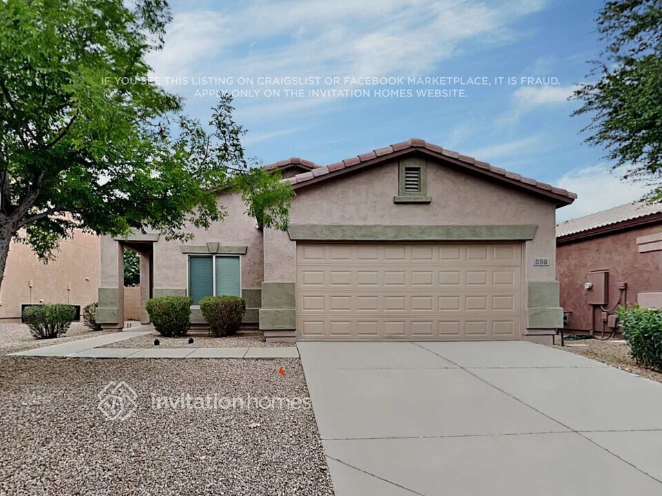 898 E Canyon Rock Rd in Queen Creek, AZ - Building Photo
