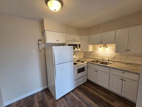 2625 S Big Bend Blvd in Maplewood, MO - Building Photo - Building Photo