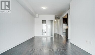 4633 Glen Erin Dr in Mississauga, ON - Building Photo - Building Photo