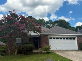 Arnell Lane in Auburn, AL - Building Photo