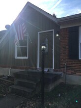 3608 Ripple Creek Dr in Louisville, KY - Building Photo - Building Photo