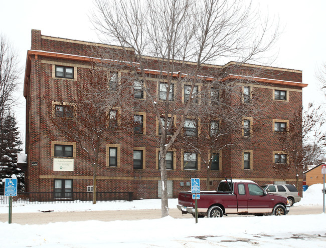 Hague Apartments in St. Paul, MN - Building Photo - Building Photo