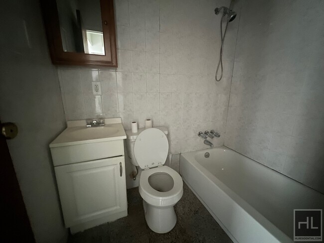 4514 Avenue D-Unit -2 in Brooklyn, NY - Building Photo - Building Photo