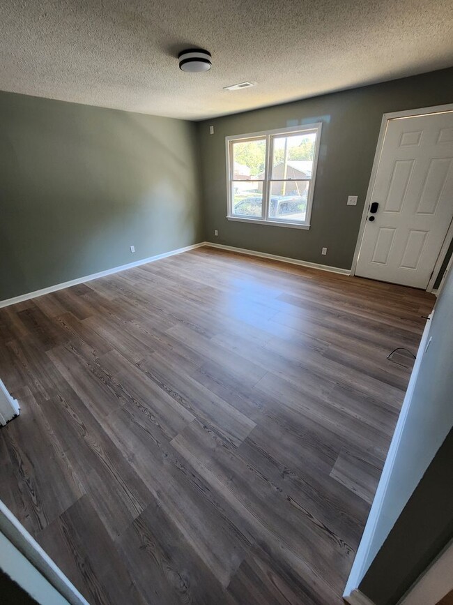 312 Brookside Dr in Asheboro, NC - Building Photo - Building Photo