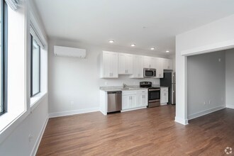 319 W Franklin St in Baltimore, MD - Foto de edificio - Building Photo