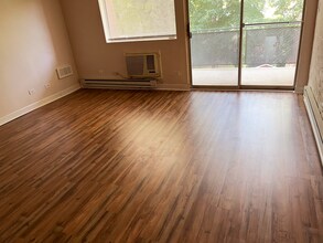 1800 Jefferson Park Ave, Unit 70B in Charlottesville, VA - Building Photo - Building Photo