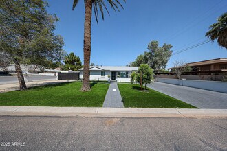 2929 N 27th St in Phoenix, AZ - Building Photo - Building Photo