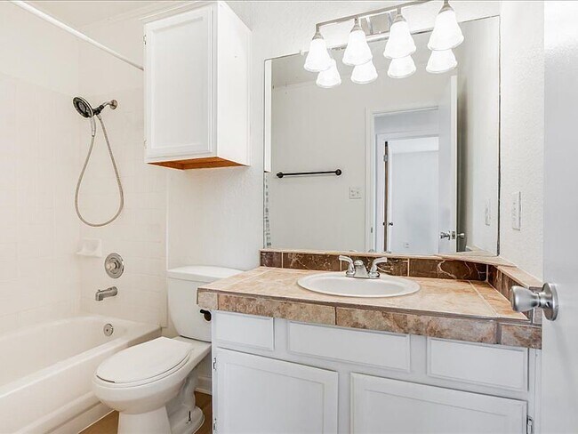 21304 Byerly Turk Dr in Pflugerville, TX - Building Photo - Building Photo