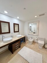 495 Brickell Ave in Miami, FL - Building Photo - Building Photo