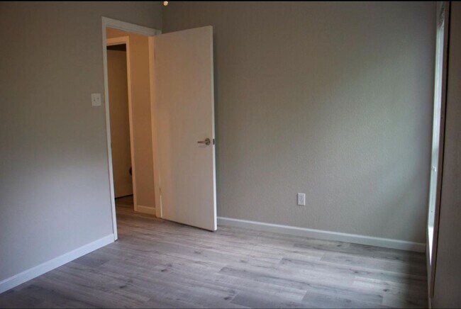 5007 Copperbend Blvd in Austin, TX - Foto de edificio - Building Photo