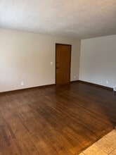 2510 Holmes St in Rockford, IL - Building Photo - Building Photo