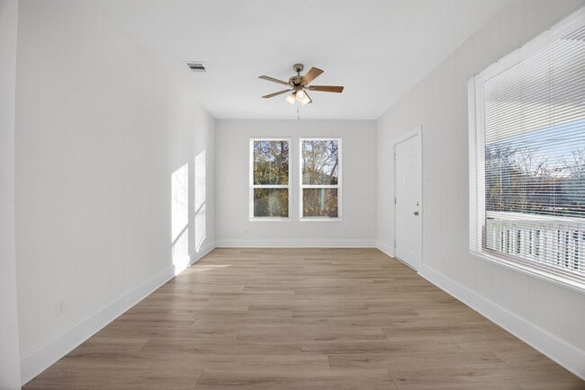 property at 304 W Vulcan St