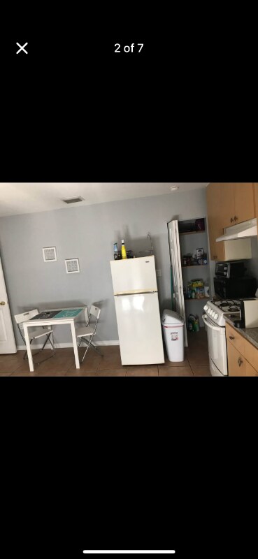 14102 SW 152nd Ct in Miami, FL - Foto de edificio - Building Photo