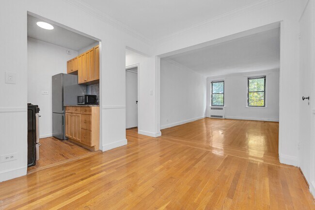 property at 350 E 54th St