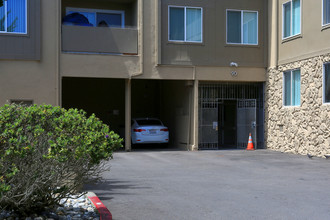 90 Kent Ct in Daly City, CA - Foto de edificio - Building Photo