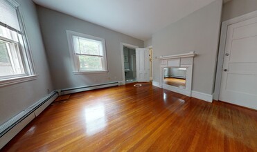 61 Dana St, Unit 8A in Cambridge, MA - Building Photo - Building Photo
