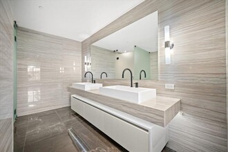 2200 N Ocean Blvd, Unit N207 in Fort Lauderdale, FL - Foto de edificio - Building Photo
