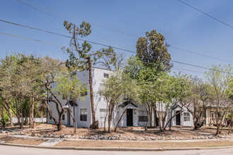 701 E Woodlawn Ave in San Antonio, TX - Building Photo - Building Photo