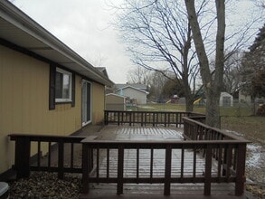 66 Barrow Dr in Crystal Lake, IL - Building Photo - Building Photo