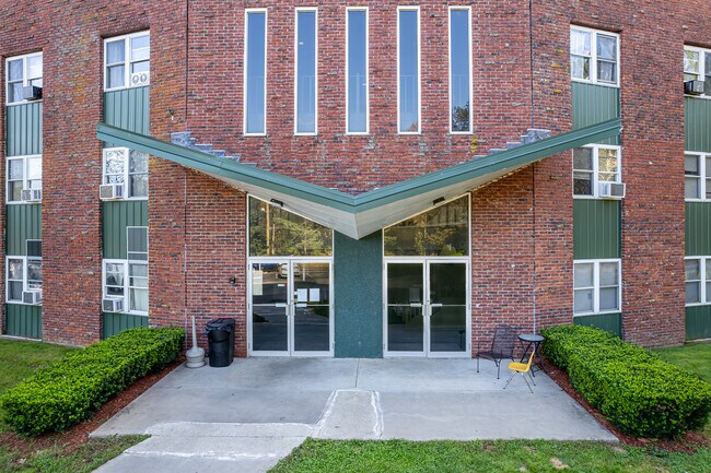 Ashford Hills in Ashford, CT - Building Photo - Building Photo