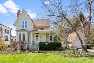 510 Ash St in Winnetka, IL - Building Photo