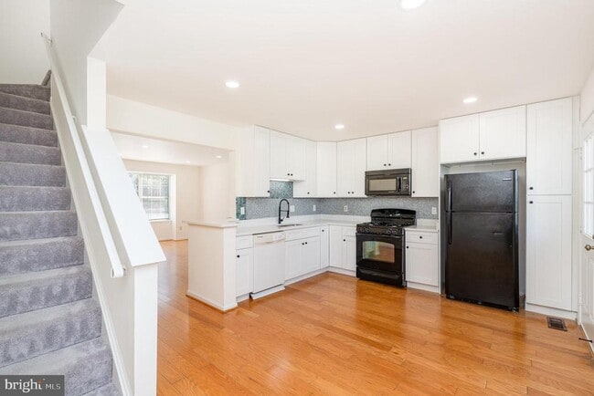 property at 1963 Winslow Ct