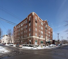Alps Apartments in Kansas City, MO - Building Photo