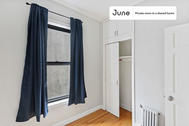 Room in Shared 4 bed/1 bath home in New York, NY - Building Photo - Building Photo