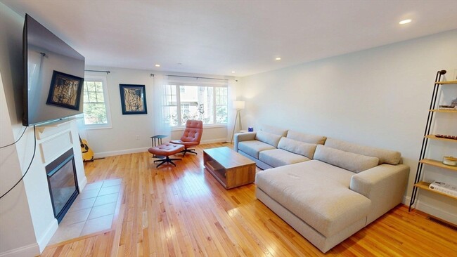 38 Webster St in Needham, MA - Building Photo - Building Photo