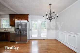 7012 Abington Ct in Kernersville, NC - Building Photo - Building Photo