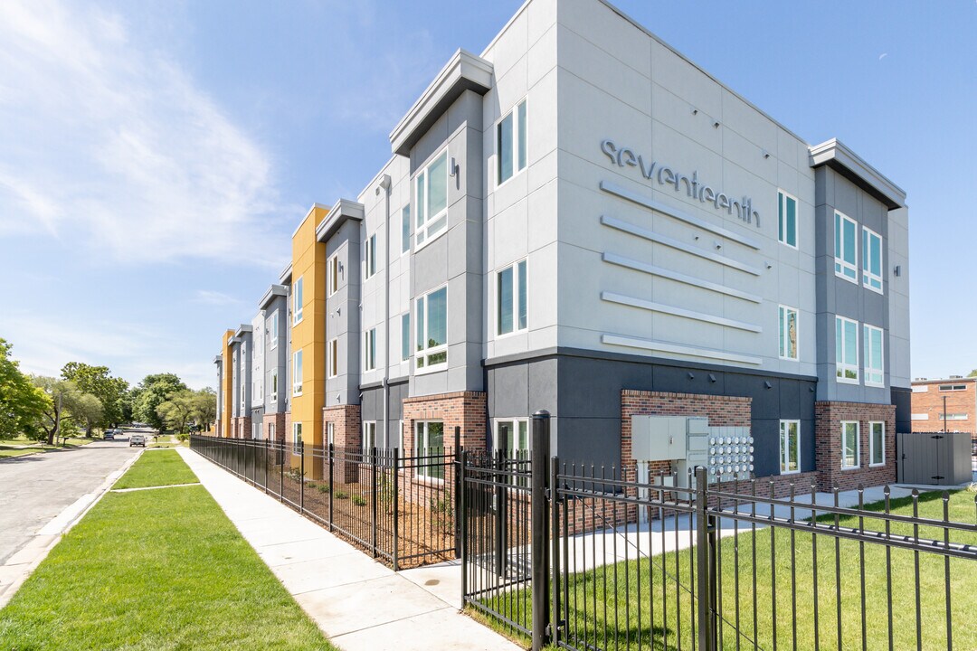 Seventeenth Apartments in Wichita, KS - Building Photo