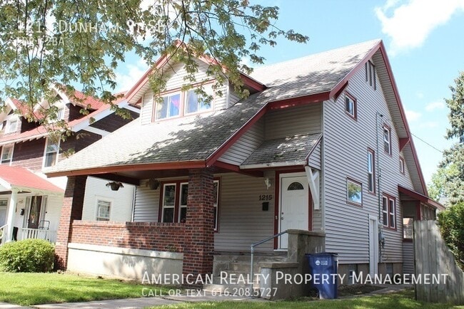 property at 1215 Dunham St SE
