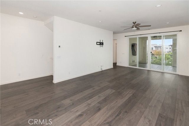 341 Magnet in Irvine, CA - Building Photo - Building Photo