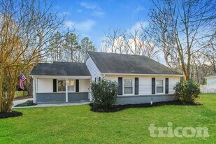 8717 Timbercrest Cir in Charlotte, NC - Building Photo