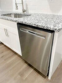 2893 White Oak Dr photo'