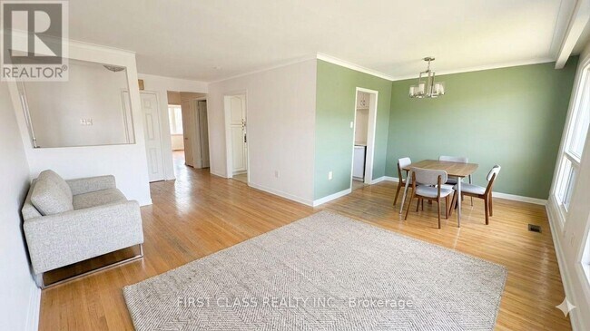 109 Goulding Ave in Toronto, ON - Building Photo - Building Photo