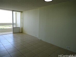 555 University Ave in Honolulu, HI - Building Photo - Building Photo