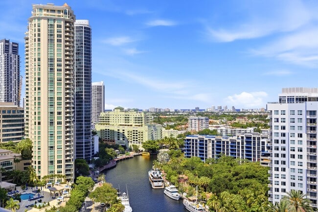 511 SE 5 Ave in Fort Lauderdale, FL - Building Photo - Building Photo
