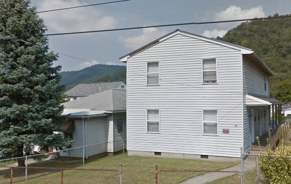 1015 1st Ave in Montgomery, WV - Building Photo - Building Photo