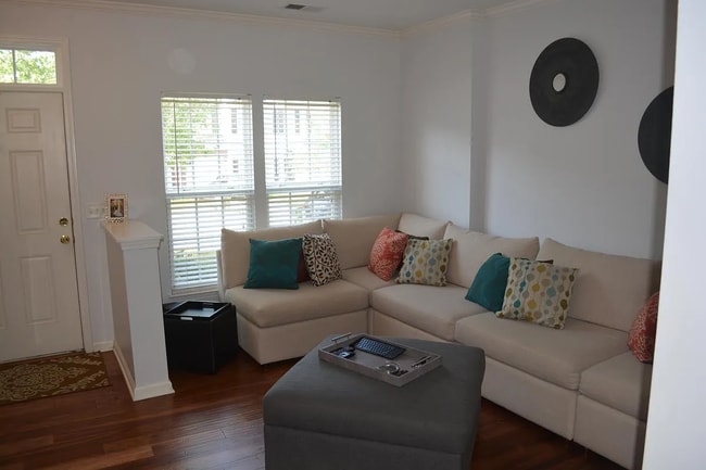 38 Comanche Trl in Greenville, SC - Building Photo - Building Photo